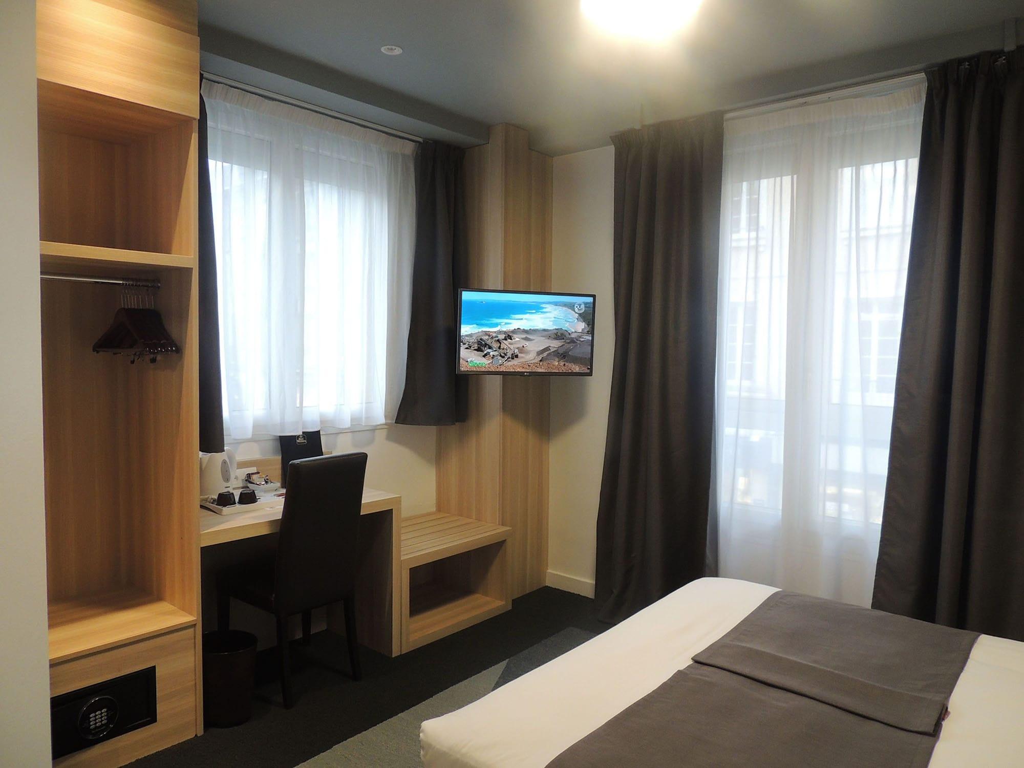 Best Western Hotel De Paris Laval  Bagian luar foto