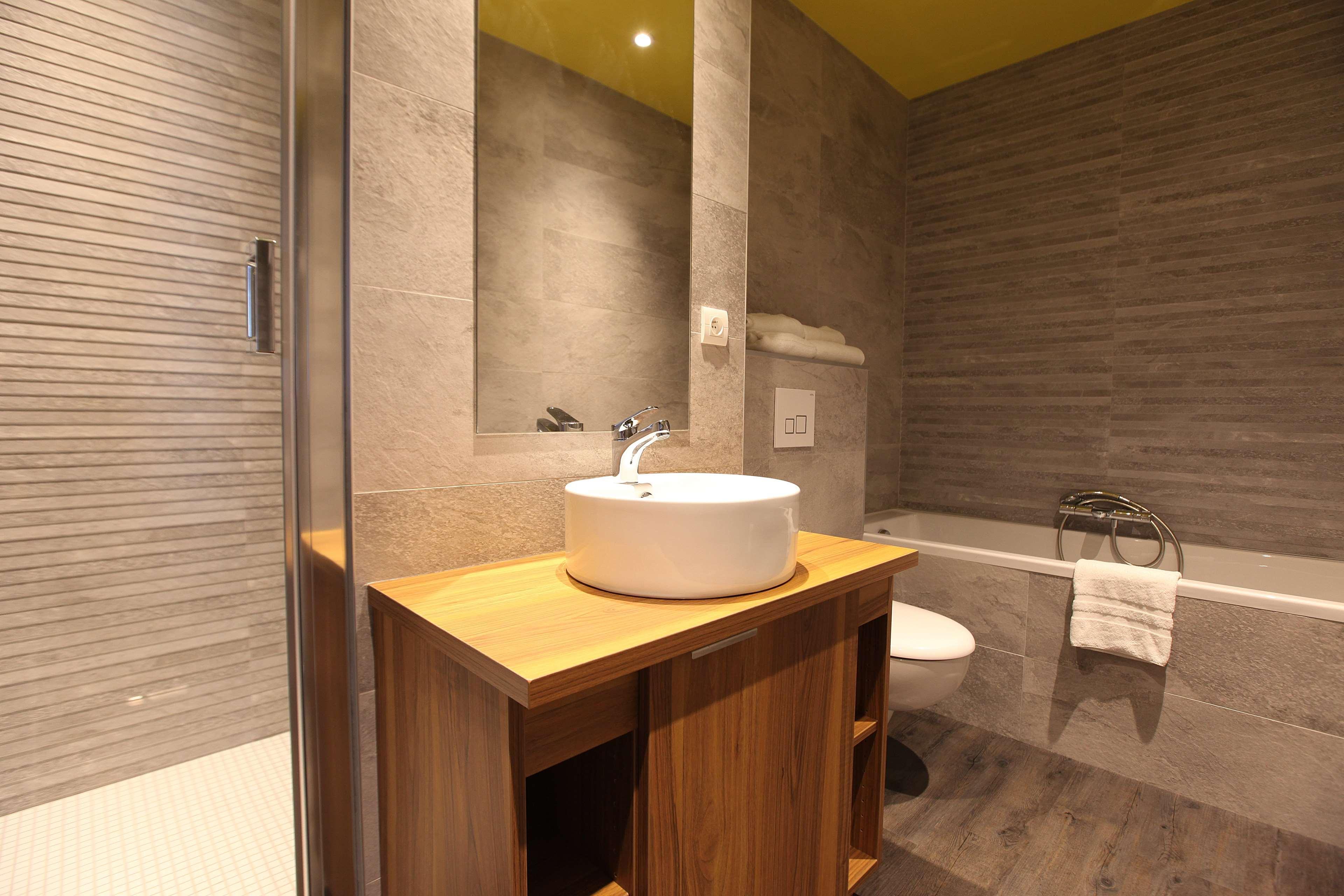 Best Western Hotel De Paris Laval  Bagian luar foto