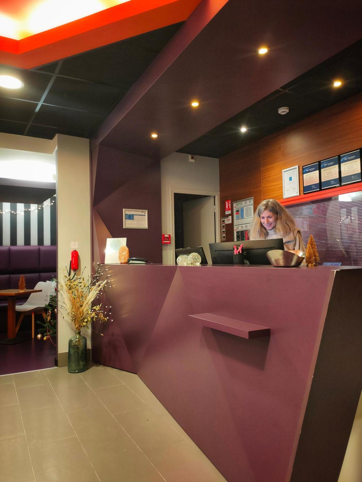 Best Western Hotel De Paris Laval  Bagian luar foto