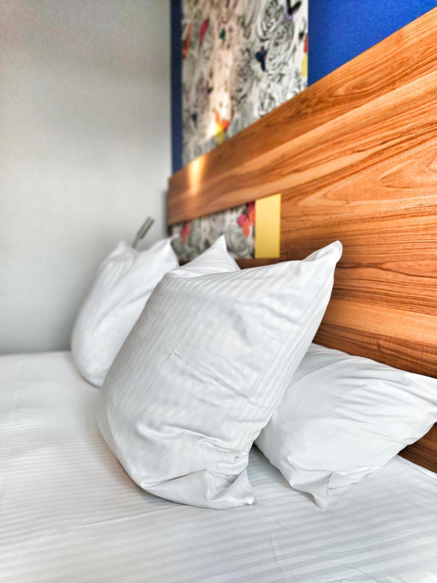 Best Western Hotel De Paris Laval  Bagian luar foto